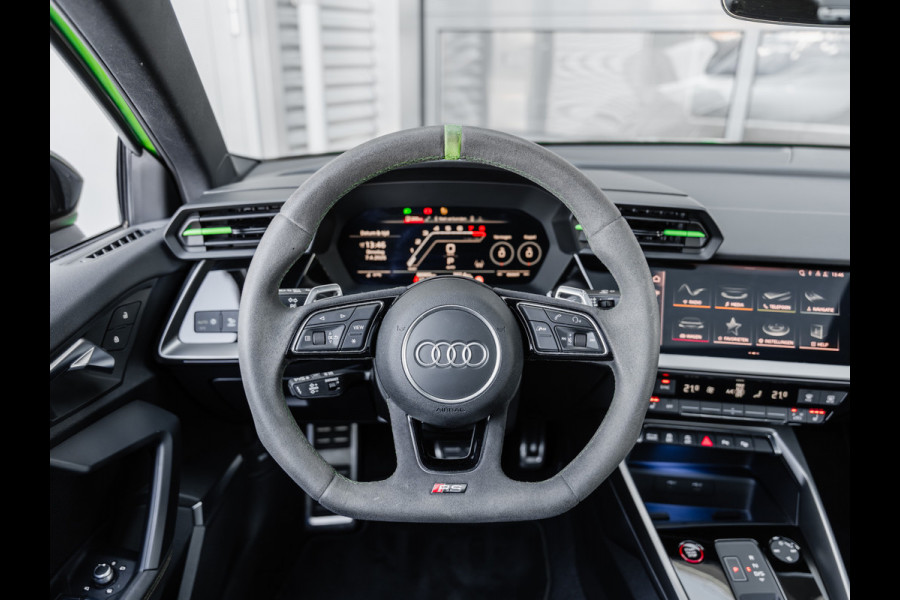 Audi RS3 Limousine 2.5 TFSI quattro | Keramisch | Panorama | Hulk
