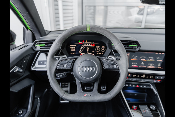 Audi RS3 Limousine 2.5 TFSI quattro | Keramisch | Panorama | Hulk