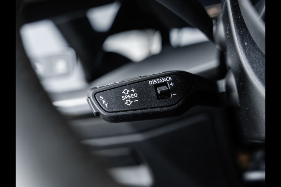 Audi RS3 Limousine 2.5 TFSI quattro | Keramisch | Panorama | Hulk