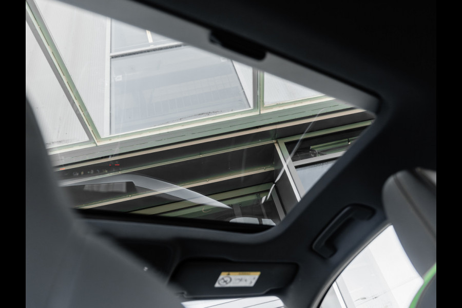 Audi RS3 Limousine 2.5 TFSI quattro | Keramisch | Panorama | Hulk