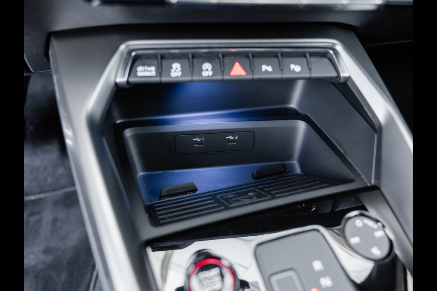 Audi RS3 Limousine 2.5 TFSI quattro | Keramisch | Panorama | Hulk