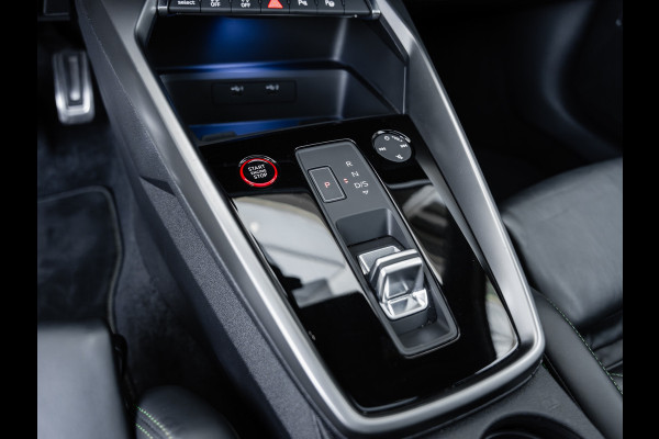 Audi RS3 Limousine 2.5 TFSI quattro | Keramisch | Panorama | Hulk