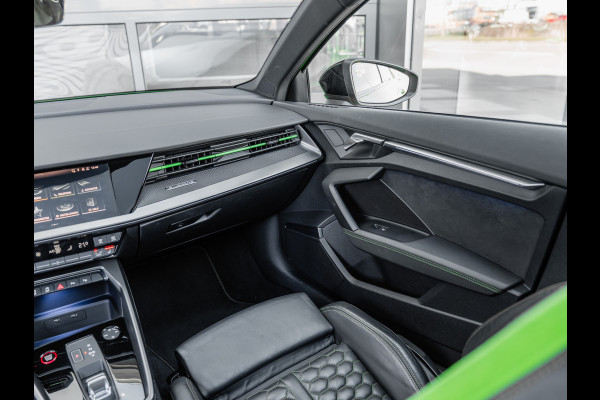 Audi RS3 Limousine 2.5 TFSI quattro | Keramisch | Panorama | Hulk