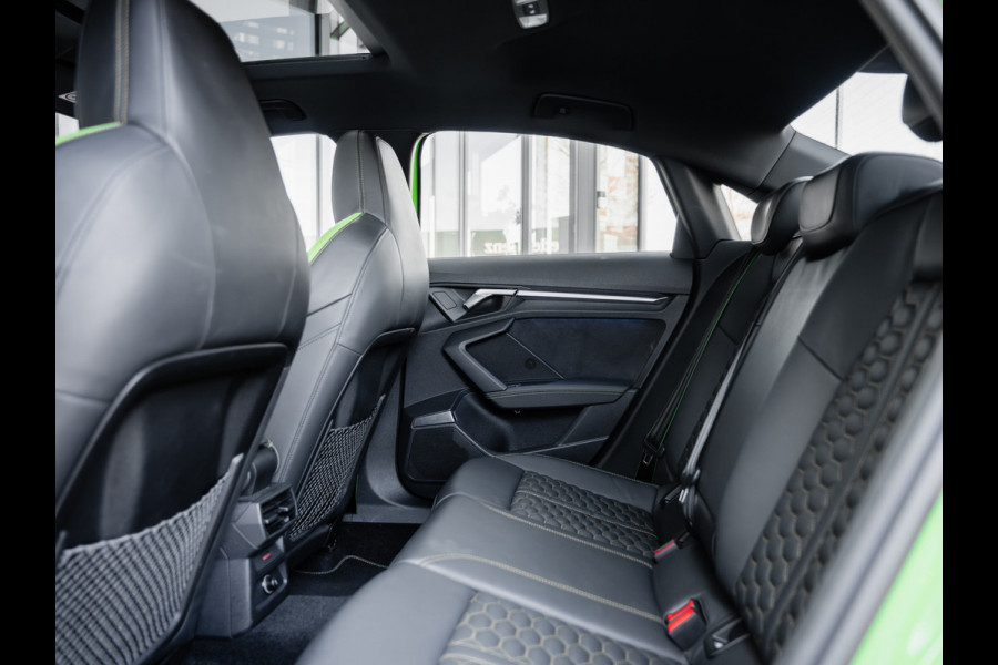 Audi RS3 Limousine 2.5 TFSI quattro | Keramisch | Panorama | Hulk