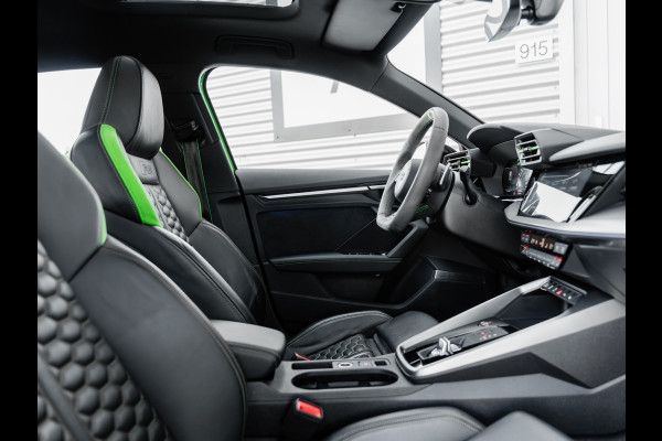Audi RS3 Limousine 2.5 TFSI quattro | Keramisch | Panorama | Hulk