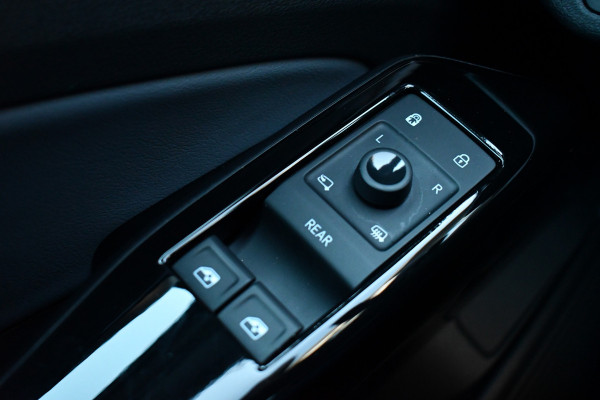 Volkswagen ID.4 Pro 77 kWh Trekhaak | 1e eig | ACC | Wit metallic