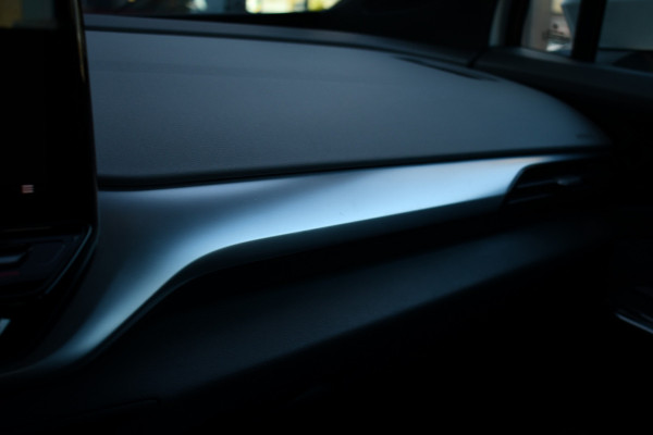 Volkswagen ID.4 Pro 77 kWh Trekhaak | 1e eig | ACC | Wit metallic