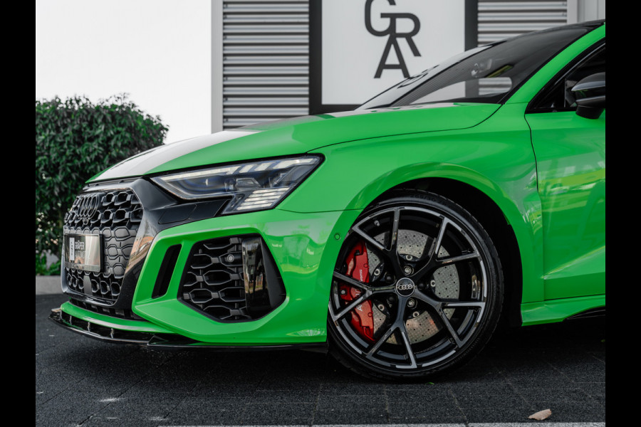 Audi RS3 Limousine 2.5 TFSI quattro | Keramisch | Panorama | Hulk