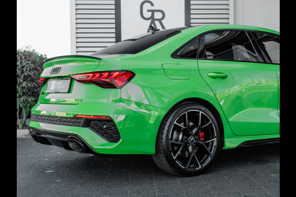 Audi RS3 Limousine 2.5 TFSI quattro | Keramisch | Panorama | Hulk