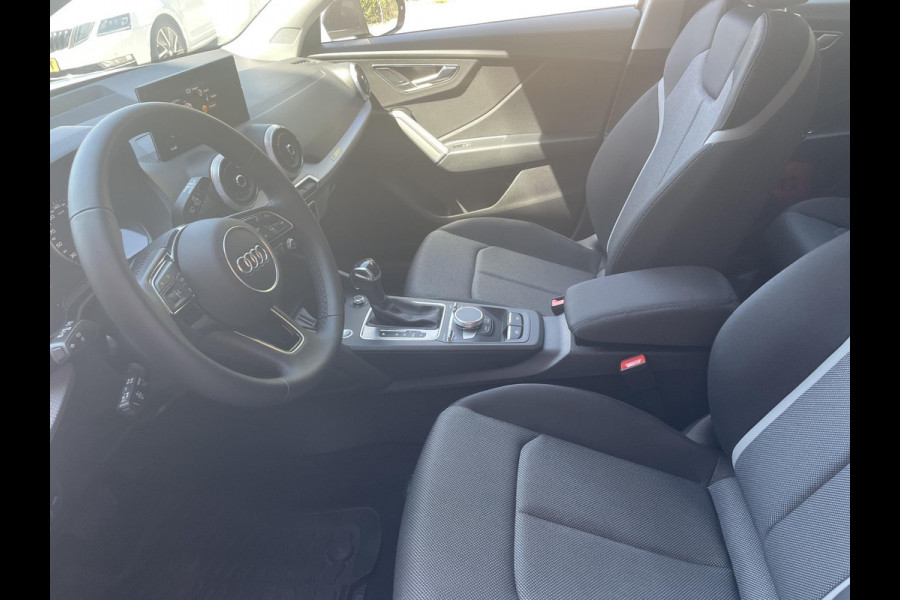 Audi Q2 35 TFSI S-Line Edition Navigatie Apple Carplay/Android auto Camera Climate Control Electrische kofferbak Adaptive Cruise control Parkeer sensoren