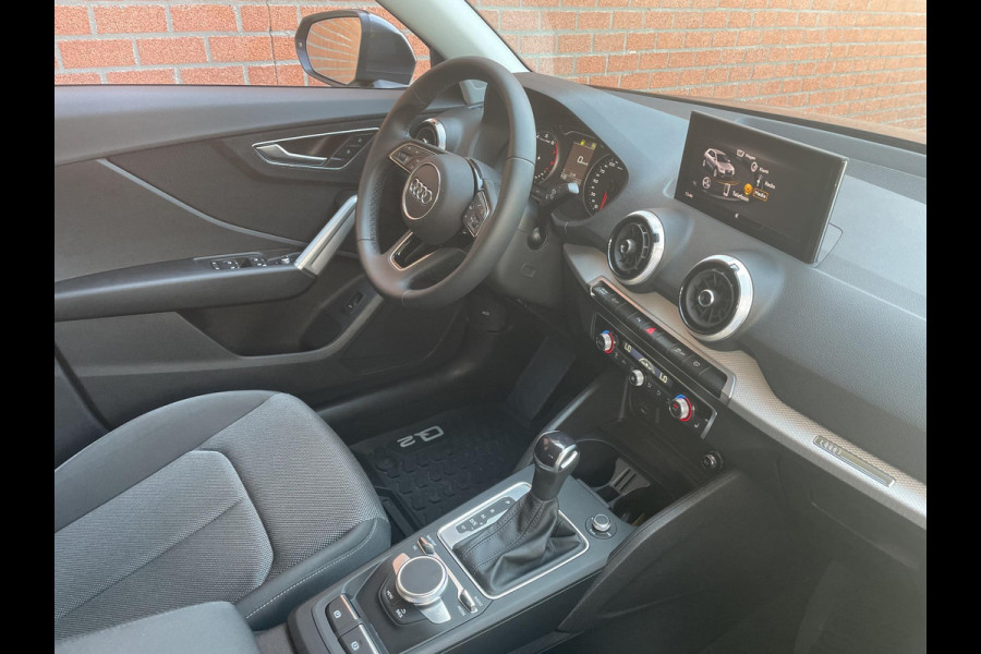 Audi Q2 35 TFSI S-Line Edition Navigatie Apple Carplay/Android auto Camera Climate Control Electrische kofferbak Adaptive Cruise control Parkeer sensoren
