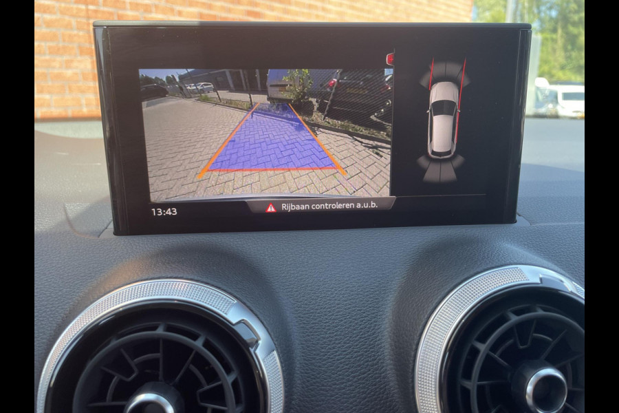 Audi Q2 35 TFSI S-Line Edition Navigatie Apple Carplay/Android auto Camera Climate Control Electrische kofferbak Adaptive Cruise control Parkeer sensoren