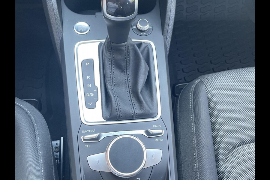 Audi Q2 35 TFSI S-Line Edition Navigatie Apple Carplay/Android auto Camera Climate Control Electrische kofferbak Adaptive Cruise control Parkeer sensoren