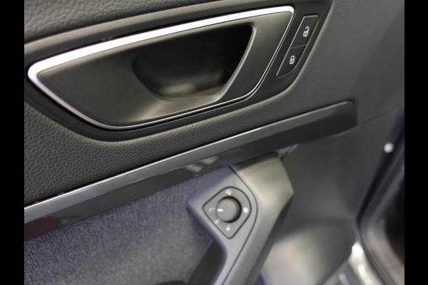 Seat Ateca 1.5 TSI Style Business Intense Airco Cruise Control Navigatie Virtual Cockpit Privacy Glass PDC VA Camera