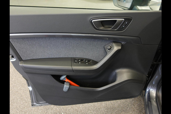 Seat Ateca 1.5 TSI Style Business Intense Airco Cruise Control Navigatie Virtual Cockpit Privacy Glass PDC VA Camera