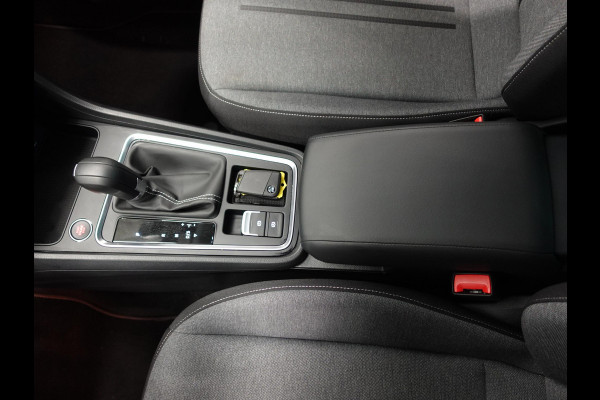 Seat Ateca 1.5 TSI Style Business Intense Airco Cruise Control Navigatie Virtual Cockpit Privacy Glass PDC VA Camera