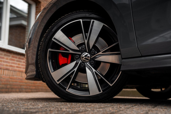 Volkswagen Golf 1.4 eHybrid GTE 245 PK Pano ACC IQ-Light Head-Up Stoelverwarming Camera 18''