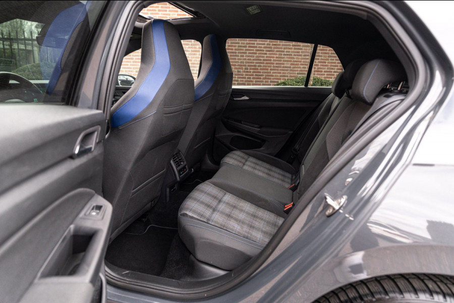 Volkswagen Golf 1.4 eHybrid GTE 245 PK Pano ACC IQ-Light Head-Up Stoelverwarming Camera 18''