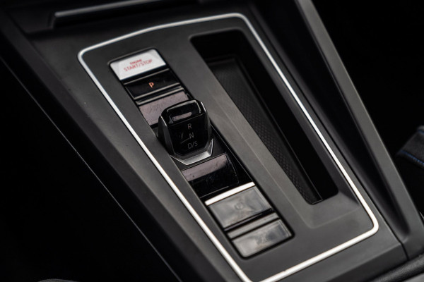 Volkswagen Golf 1.4 eHybrid GTE 245 PK Pano ACC IQ-Light Head-Up Stoelverwarming Camera 18''