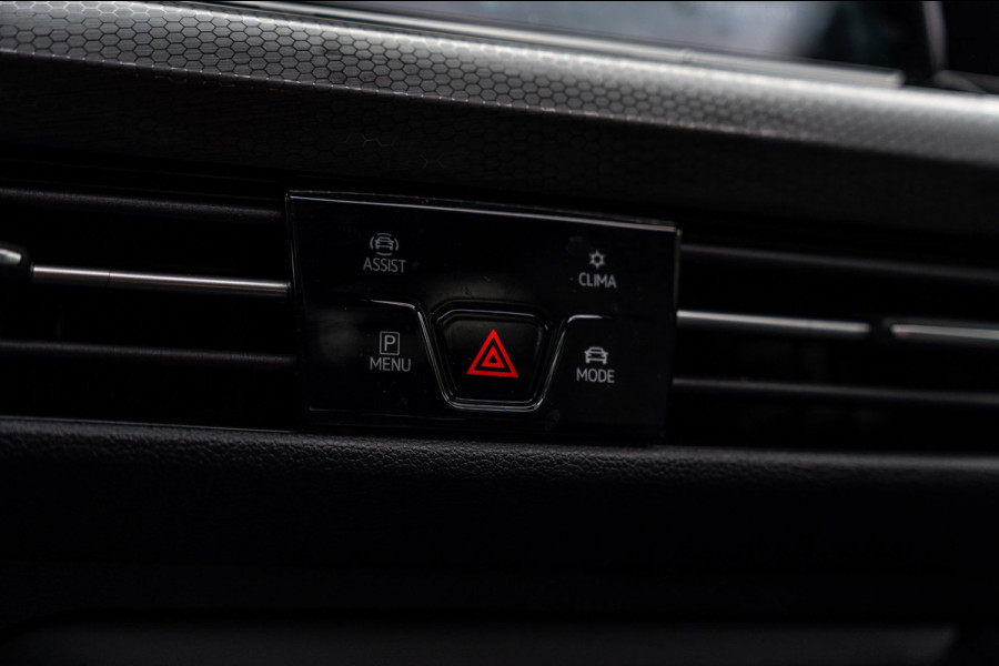 Volkswagen Golf 1.4 eHybrid GTE 245 PK Pano ACC IQ-Light Head-Up Stoelverwarming Camera 18''
