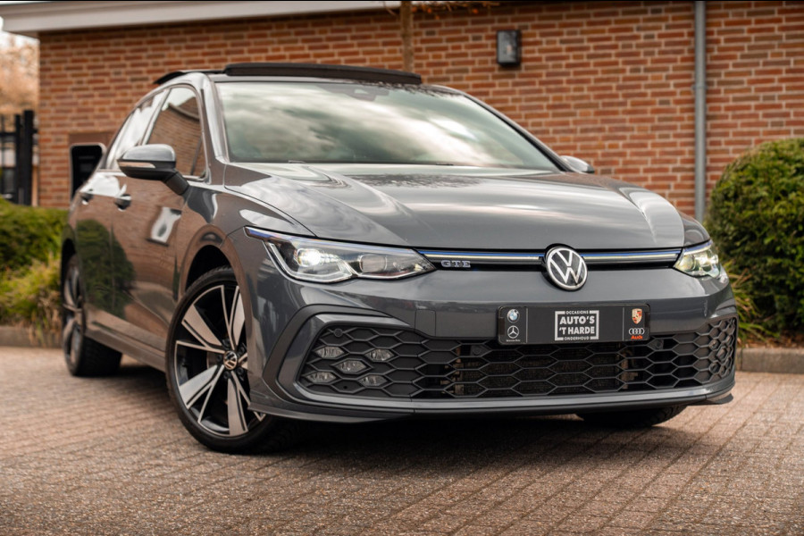 Volkswagen Golf 1.4 eHybrid GTE 245 PK Pano ACC IQ-Light Head-Up Stoelverwarming Camera 18''
