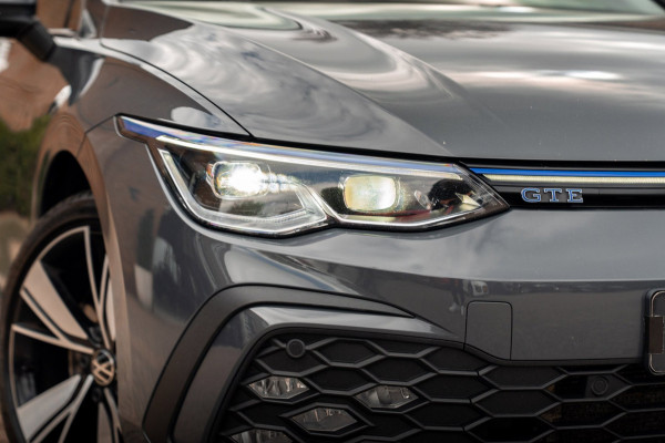 Volkswagen Golf 1.4 eHybrid GTE 245 PK Pano ACC IQ-Light Head-Up Stoelverwarming Camera 18''