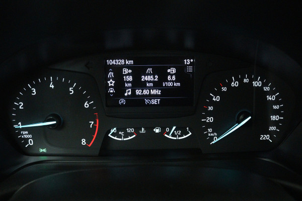 Ford Fiesta 1.0 EcoBoost ST-Line (PARKEERSENSOREN, LANE-ASSIST, NAVIGATIE, CRUISE CONTROL)