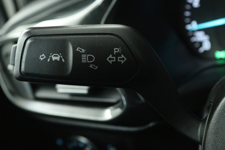 Ford Fiesta 1.0 EcoBoost ST-Line (PARKEERSENSOREN, LANE-ASSIST, NAVIGATIE, CRUISE CONTROL)