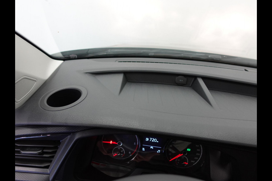 Volkswagen Transporter 150pk L2H1 28 Highline Automaat Trekhaak Navigatie Carplay Camera  Cruise control Lm velgen