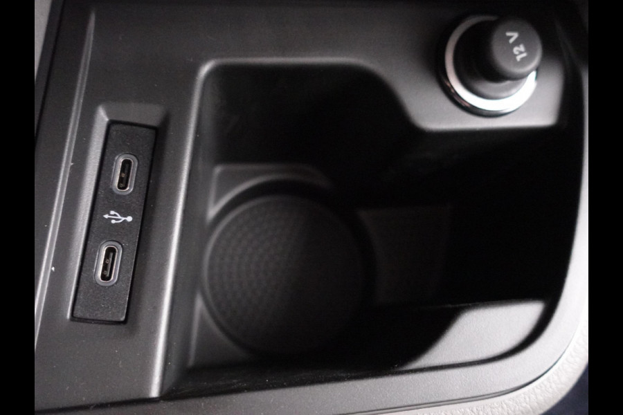 Volkswagen Transporter 150pk L2H1 28 Highline Automaat Trekhaak Navigatie Carplay Camera  Cruise control Lm velgen