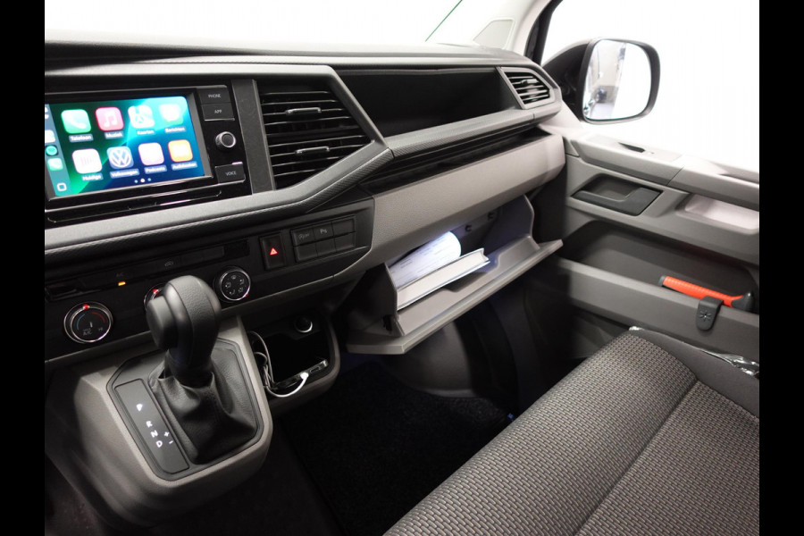 Volkswagen Transporter 150pk L2H1 28 Highline Automaat Trekhaak Navigatie Carplay Camera  Cruise control Lm velgen
