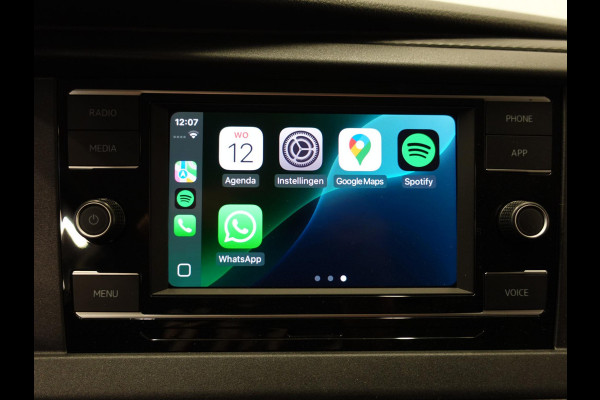 Volkswagen Transporter 150pk L2H1 28 Highline Automaat Trekhaak Navigatie Carplay Camera  Cruise control Lm velgen