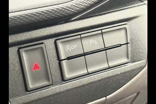 Volkswagen Transporter 2.0 150PK L2H1 Highline Automaat Airco  Navi Parkeersensoren Camera Trekhaak Carplay