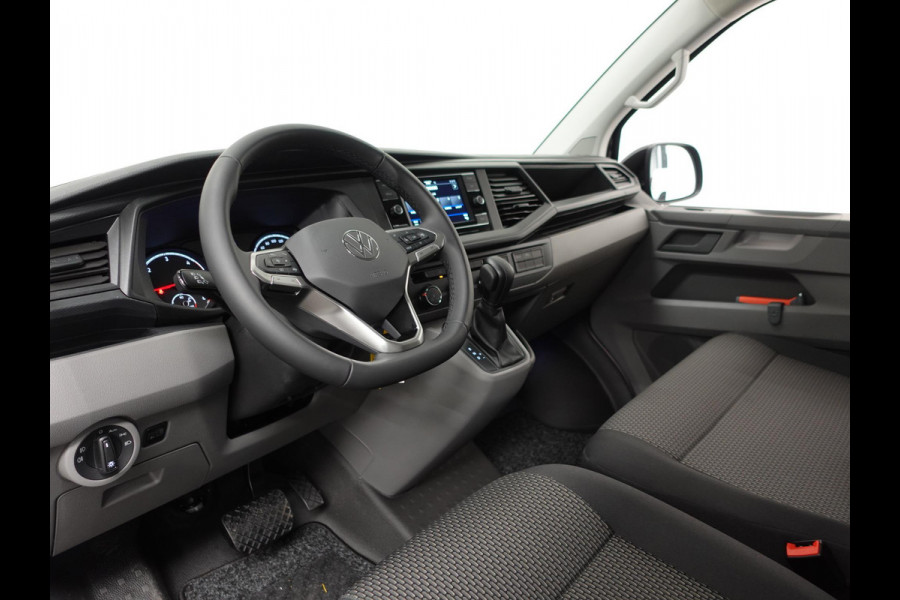 Volkswagen Transporter 2.0 150PK L2H1 Highline Automaat Airco  Navi Parkeersensoren Camera Trekhaak Carplay