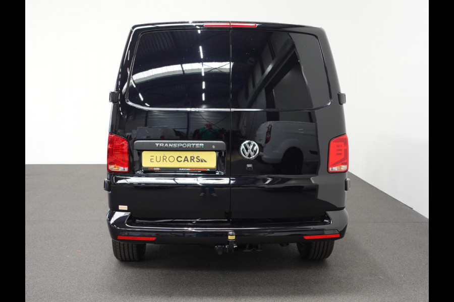 Volkswagen Transporter 2.0 150PK L2H1 Highline Automaat Airco  Navi Parkeersensoren Camera Trekhaak Carplay