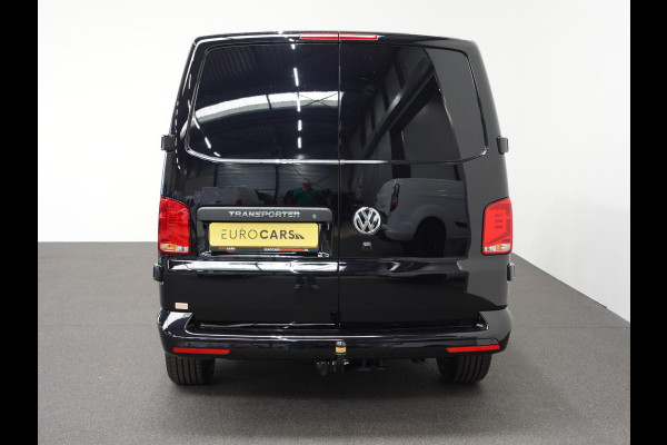 Volkswagen Transporter 2.0 150PK L2H1 Highline Automaat Airco  Navi Parkeersensoren Camera Trekhaak Carplay