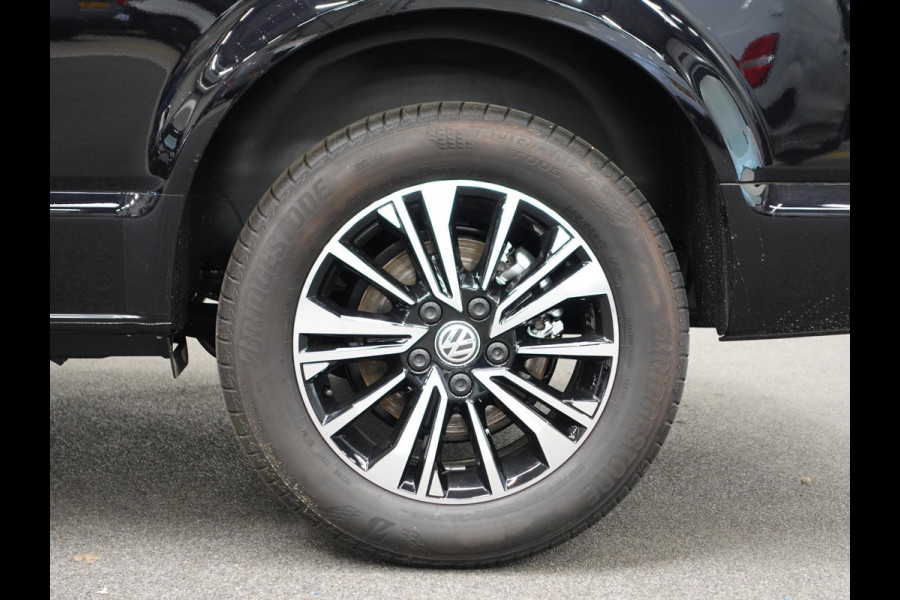 Volkswagen Transporter 2.0 150PK L2H1 Highline Automaat Airco  Navi Parkeersensoren Camera Trekhaak Carplay