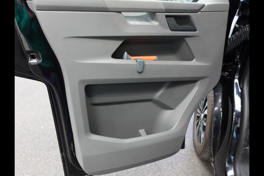 Volkswagen Transporter 2.0 150PK L2H1 Highline Automaat Airco  Navi Parkeersensoren Camera Trekhaak Carplay