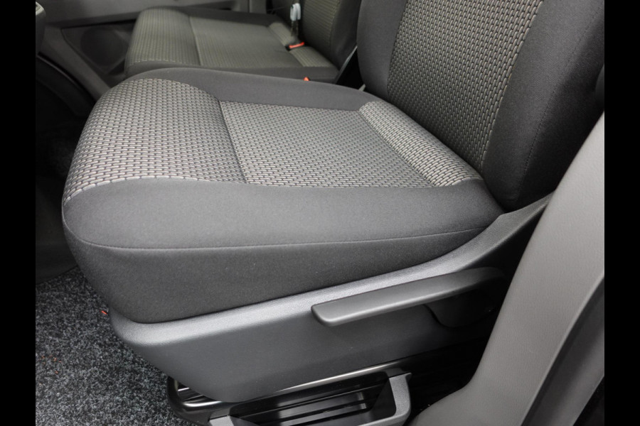 Volkswagen Transporter 2.0 150PK L2H1 Highline Automaat Airco  Navi Parkeersensoren Camera Trekhaak Carplay