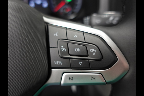 Volkswagen Transporter 2.0 150PK L2H1 Highline Automaat Airco  Navi Parkeersensoren Camera Trekhaak Carplay