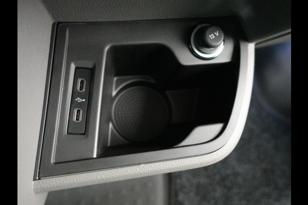 Volkswagen Transporter 2.0 150PK L2H1 Highline Automaat Airco  Navi Parkeersensoren Camera Trekhaak Carplay