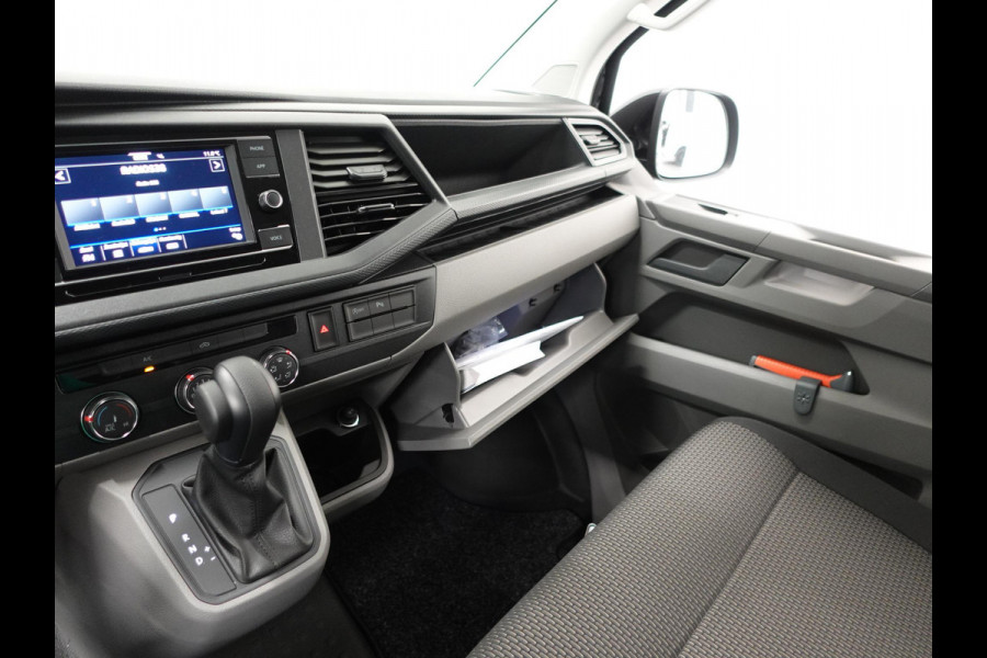 Volkswagen Transporter 2.0 150PK L2H1 Highline Automaat Airco  Navi Parkeersensoren Camera Trekhaak Carplay
