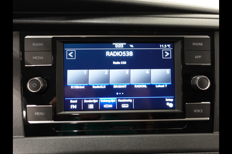 Volkswagen Transporter 2.0 150PK L2H1 Highline Automaat Airco  Navi Parkeersensoren Camera Trekhaak Carplay