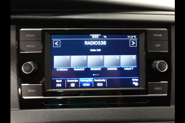 Volkswagen Transporter 2.0 150PK L2H1 Highline Automaat Airco  Navi Parkeersensoren Camera Trekhaak Carplay