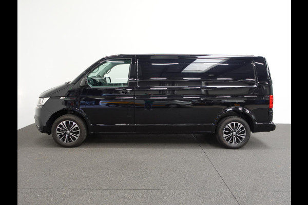 Volkswagen Transporter 2.0 150PK L2H1 Highline Automaat Airco  Navi Parkeersensoren Camera Trekhaak Carplay