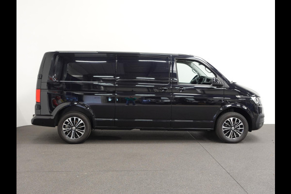 Volkswagen Transporter 2.0 150PK L2H1 Highline Automaat Airco  Navi Parkeersensoren Camera Trekhaak Carplay