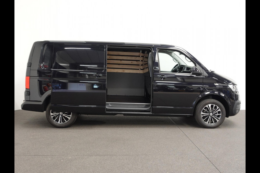 Volkswagen Transporter 2.0 150PK L2H1 Highline Automaat Airco  Navi Parkeersensoren Camera Trekhaak Carplay
