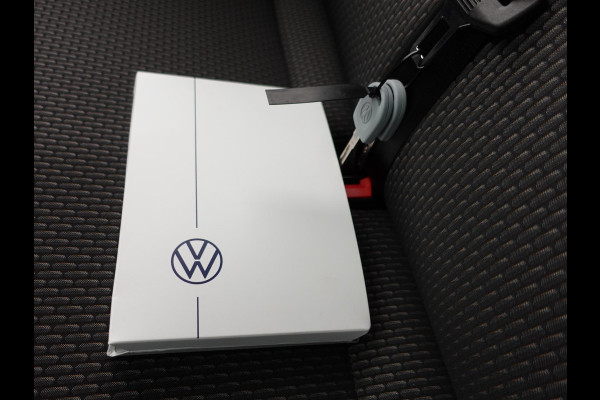 Volkswagen Transporter 2.0 150PK L2H1 Highline Automaat Airco  Navi Parkeersensoren Camera Trekhaak Carplay