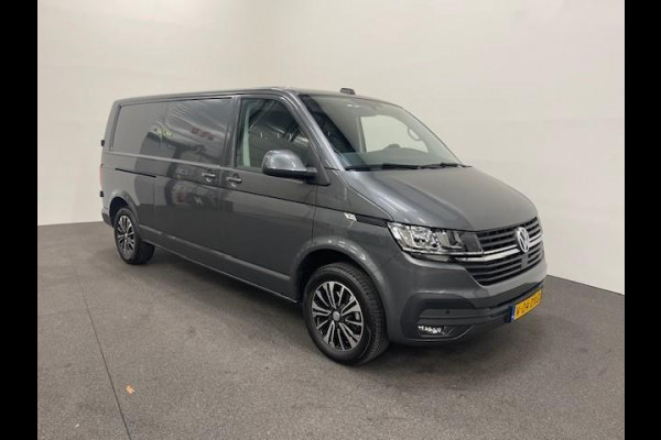 Volkswagen Transporter 2.0 TDI L2H1 28 Highline Automaat Airco Cruise Control Navi PDC V&A Trekhaak