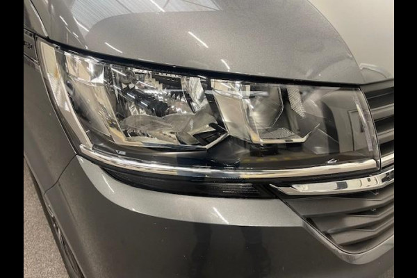 Volkswagen Transporter 2.0 TDI L2H1 28 Highline Automaat Airco Cruise Control Navi PDC V&A Trekhaak